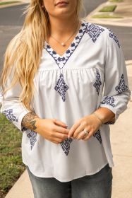 White Boho Geometric Print V Neck Plus Size Blouse (size: (US 18W-20W)2X)